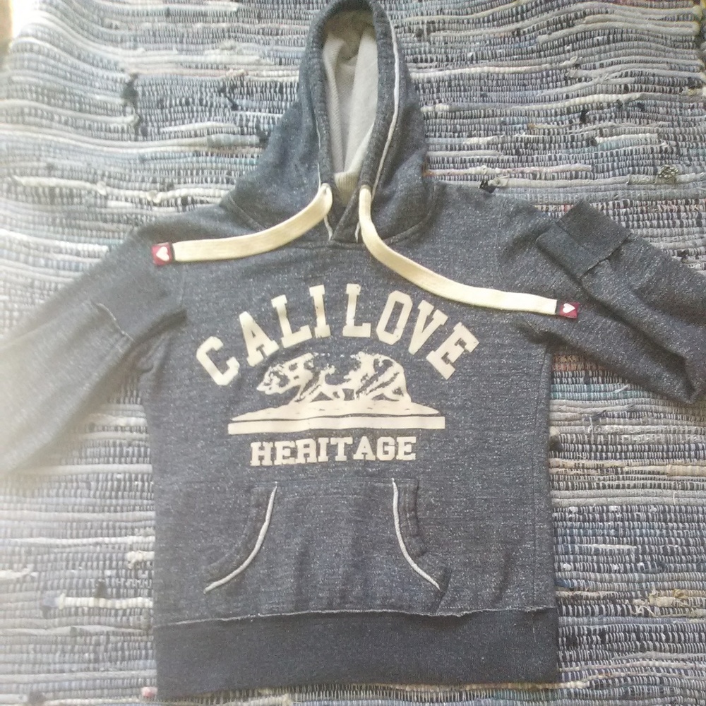 Cali Love Heritage pullover hoodie size S